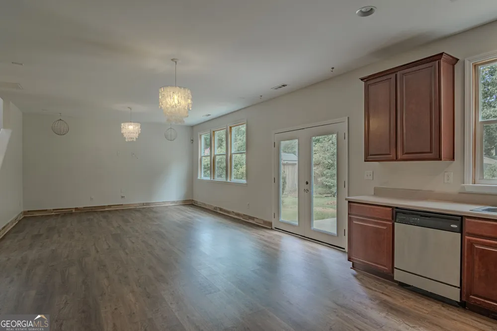 15 Nolen DR Newnan, GA 30263