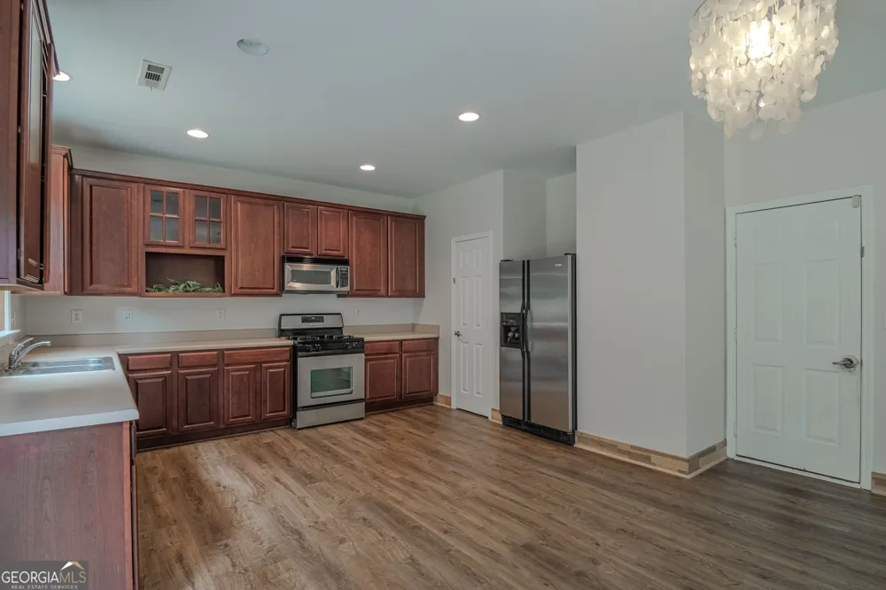 15 Nolen DR Newnan, GA 30263