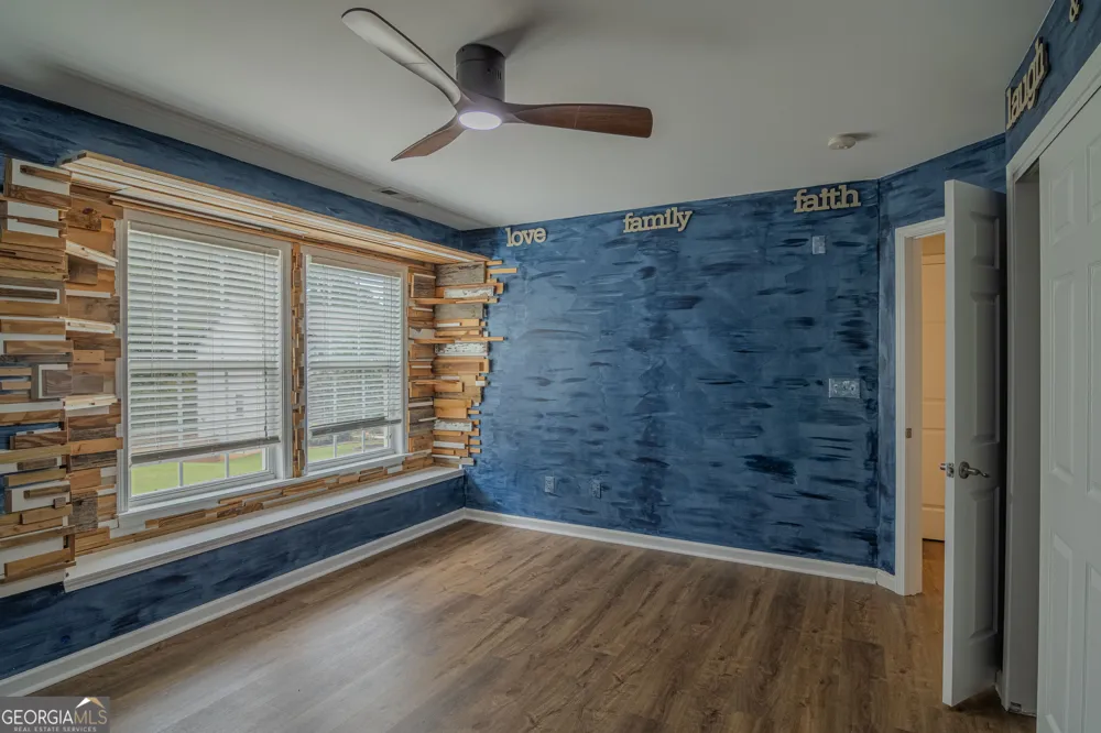 15 Nolen DR Newnan, GA 30263