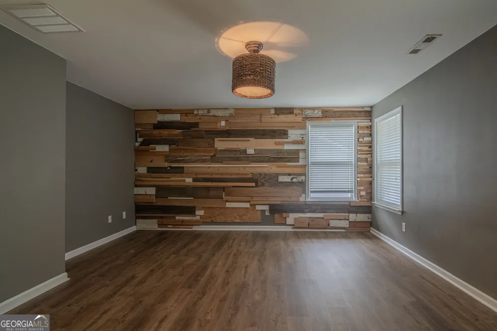 15 Nolen DR Newnan, GA 30263