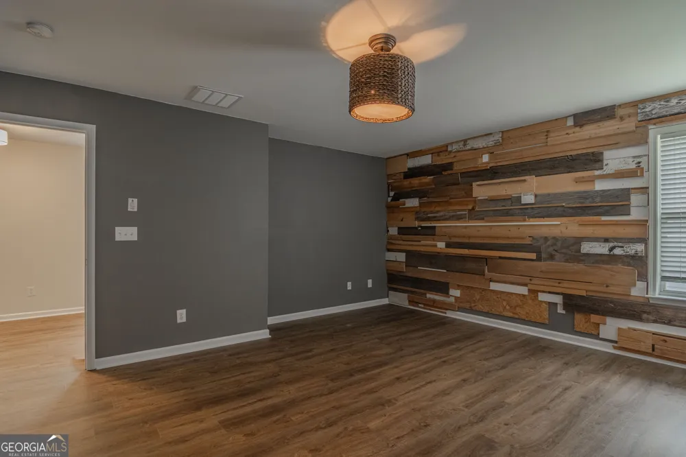 15 Nolen DR Newnan, GA 30263