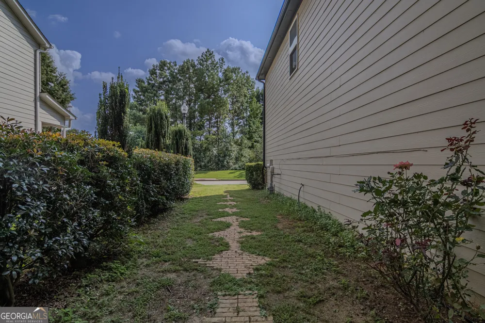 15 Nolen DR Newnan, GA 30263