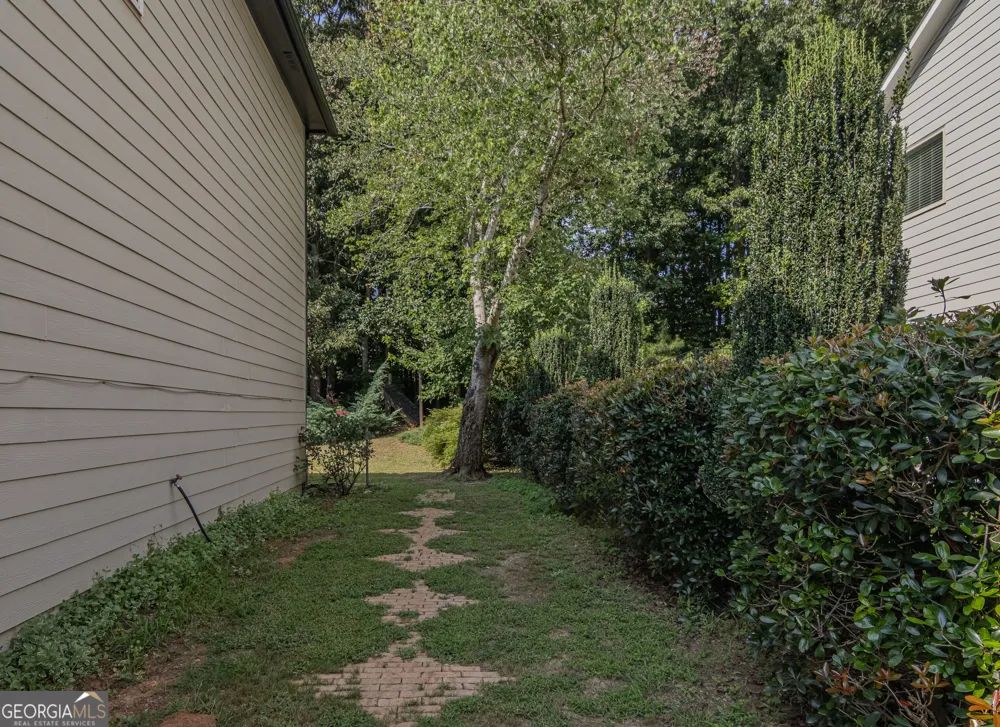 15 Nolen DR Newnan, GA 30263
