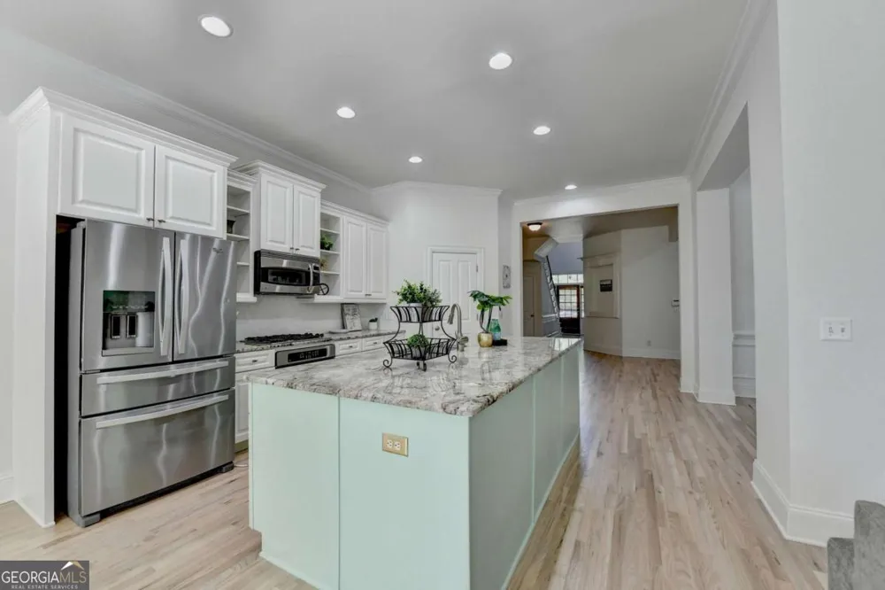 6961 Fellowship LN Flowery Branch, GA 30542
