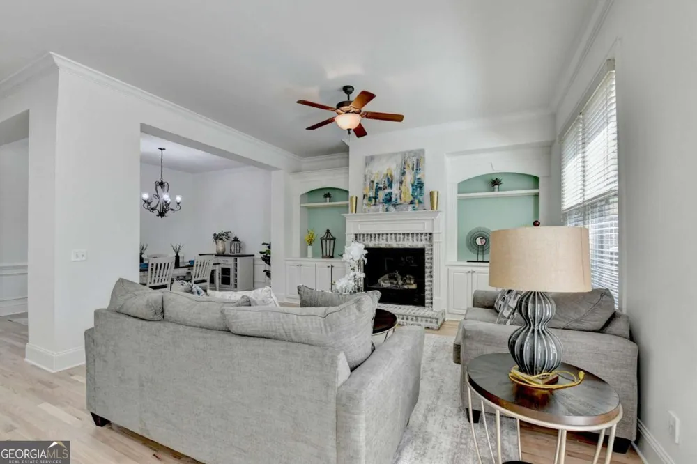 6961 Fellowship LN Flowery Branch, GA 30542