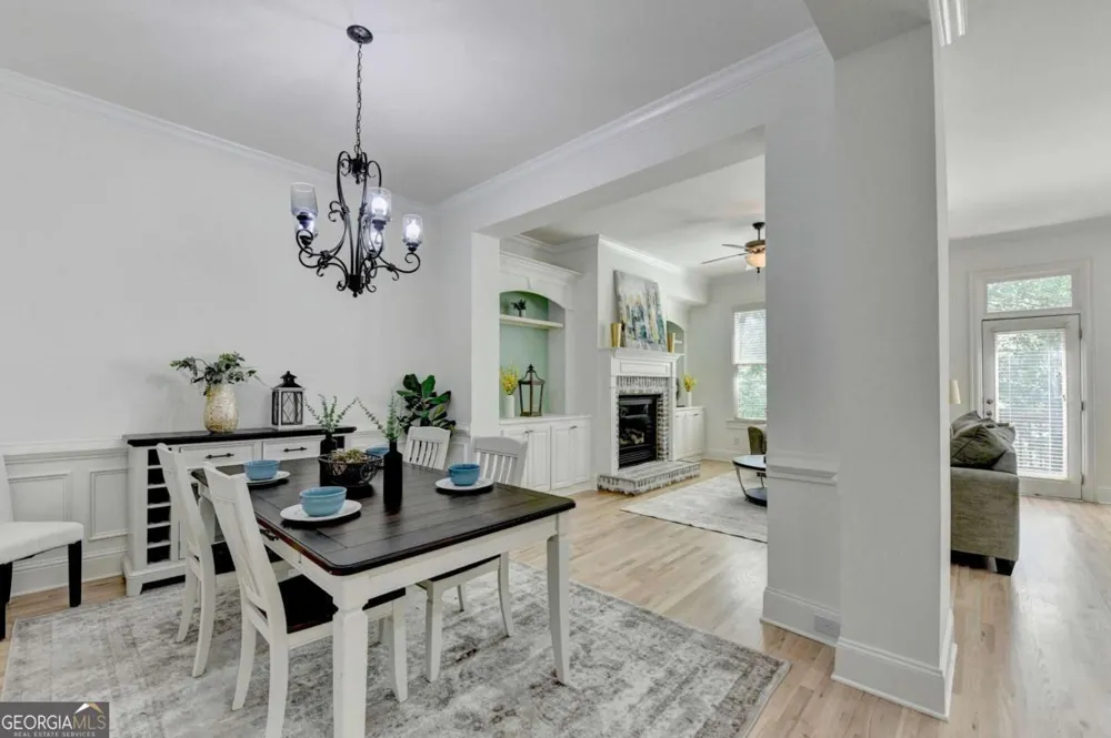 6961 Fellowship LN Flowery Branch, GA 30542