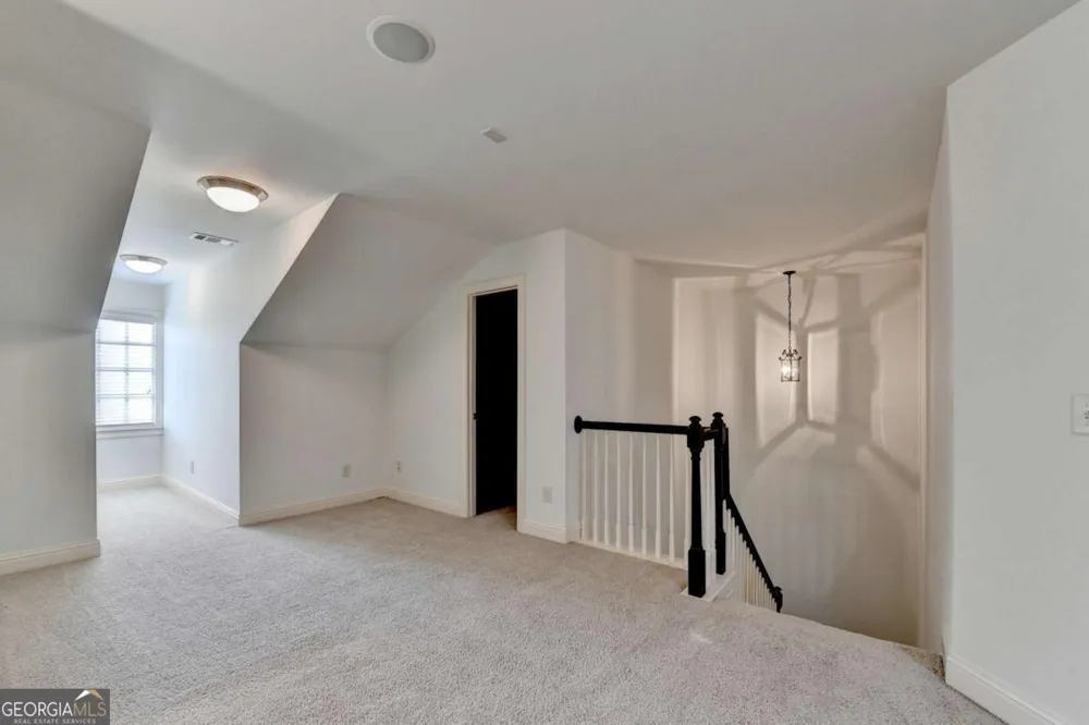 6961 Fellowship LN Flowery Branch, GA 30542