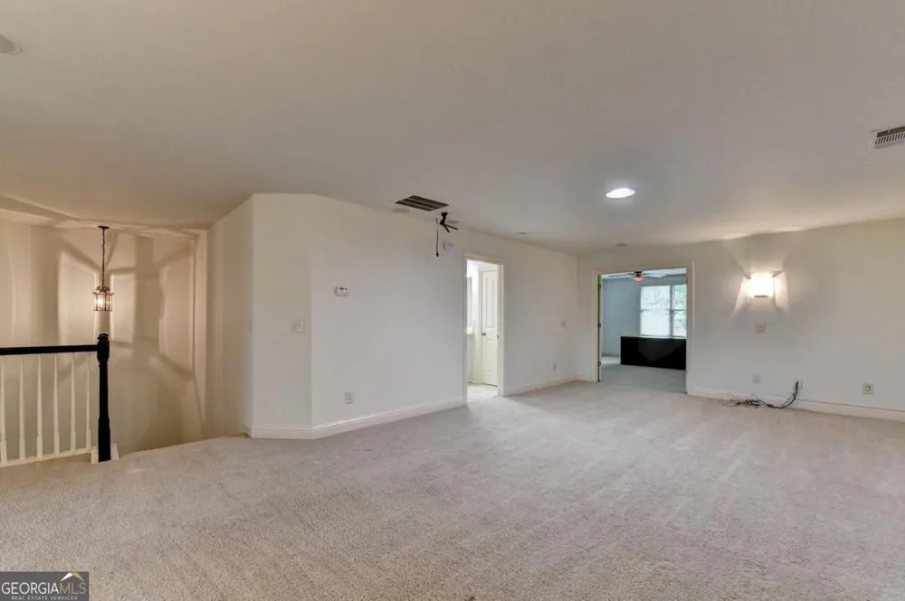 6961 Fellowship LN Flowery Branch, GA 30542
