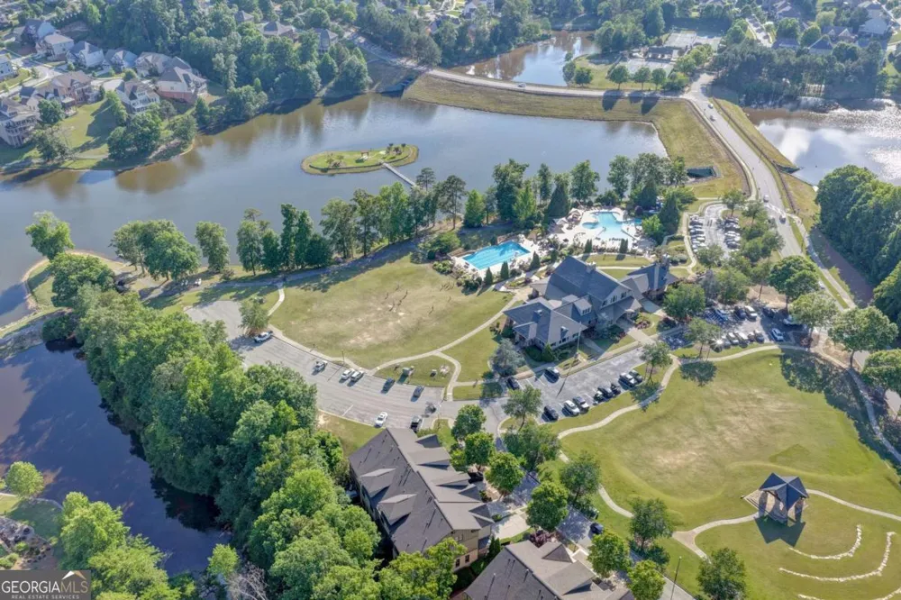 6961 Fellowship LN Flowery Branch, GA 30542