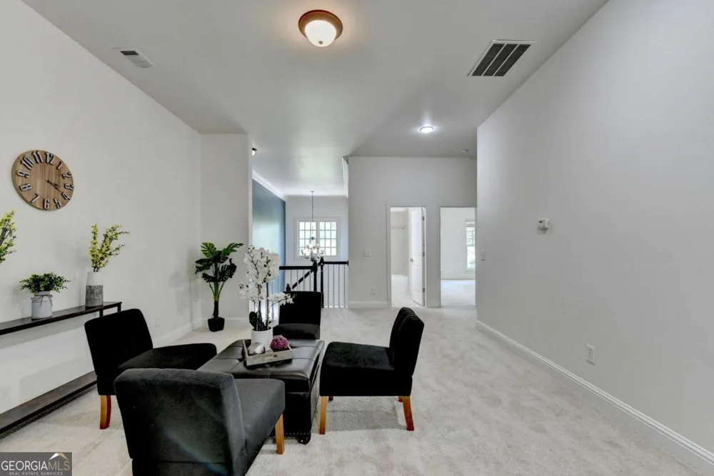 6961 Fellowship LN Flowery Branch, GA 30542