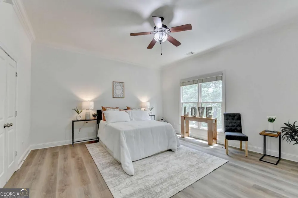 6961 Fellowship LN Flowery Branch, GA 30542