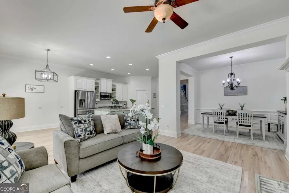 6961 Fellowship LN Flowery Branch, GA 30542