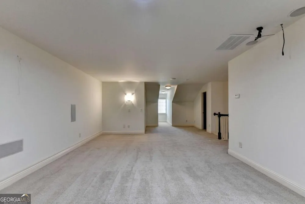 6961 Fellowship LN Flowery Branch, GA 30542