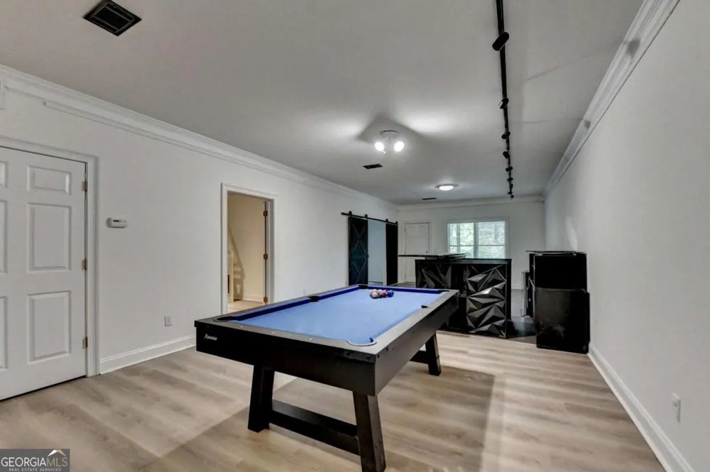 6961 Fellowship LN Flowery Branch, GA 30542