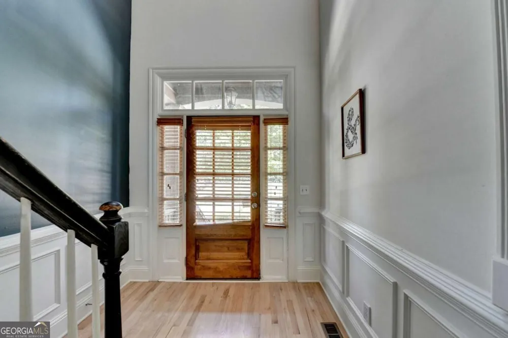 6961 Fellowship LN Flowery Branch, GA 30542