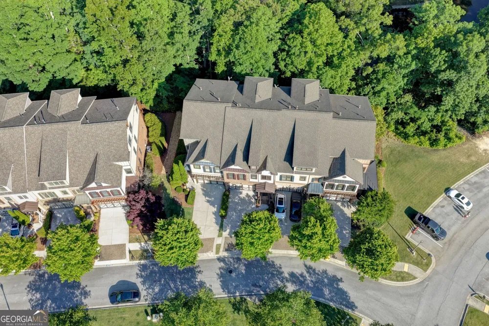 6961 Fellowship LN Flowery Branch, GA 30542