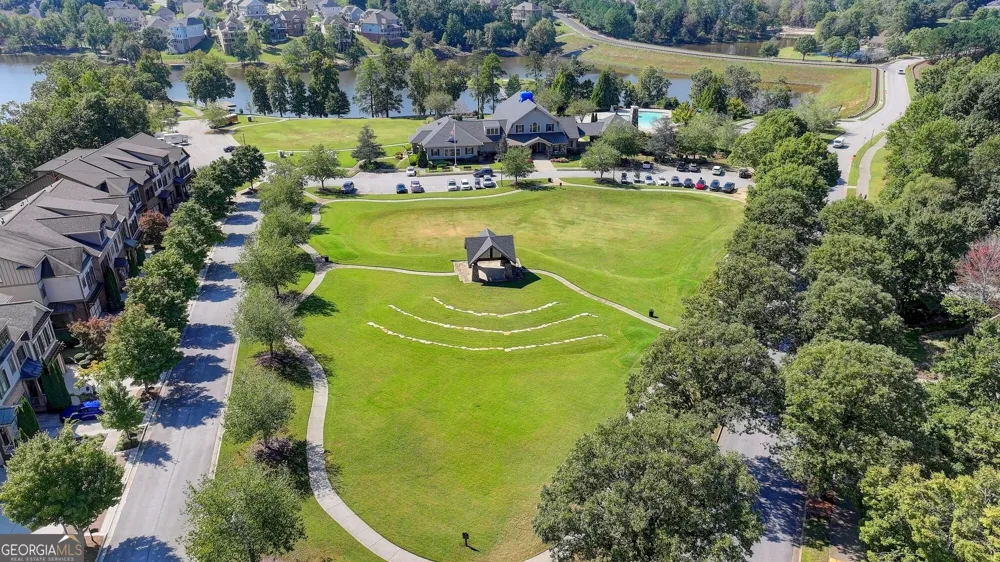 6961 Fellowship LN Flowery Branch, GA 30542