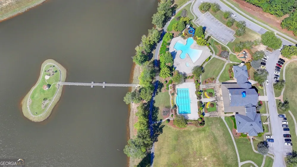 6961 Fellowship LN Flowery Branch, GA 30542