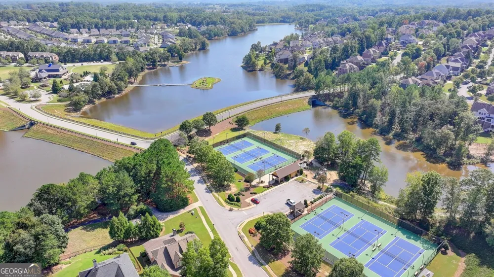 6961 Fellowship LN Flowery Branch, GA 30542