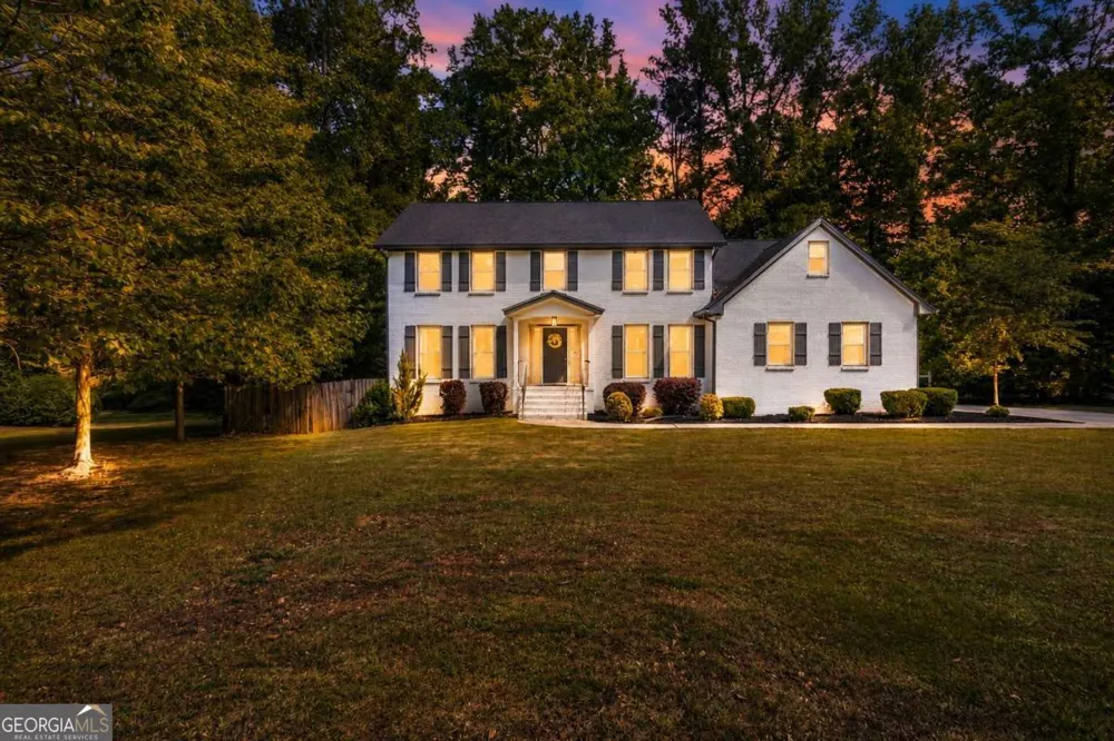 135 London Berry CT Tyrone, GA 30290