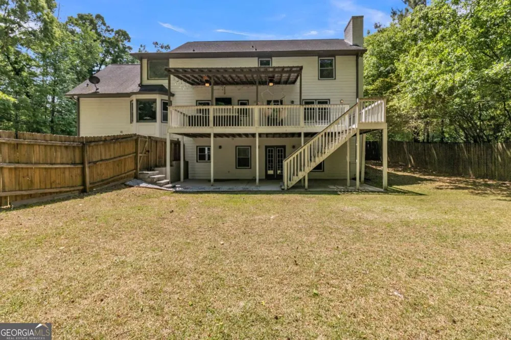 135 London Berry CT Tyrone, GA 30290