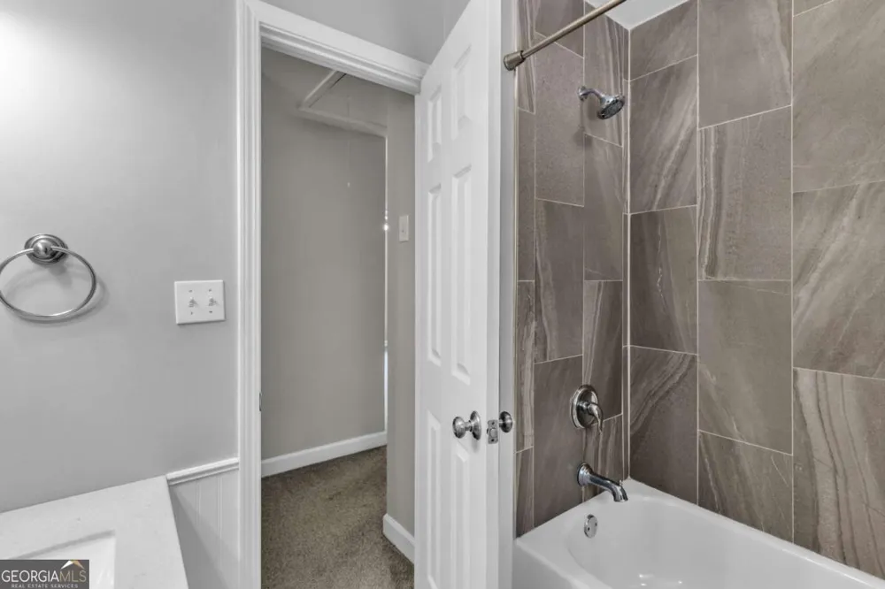 135 London Berry CT Tyrone, GA 30290
