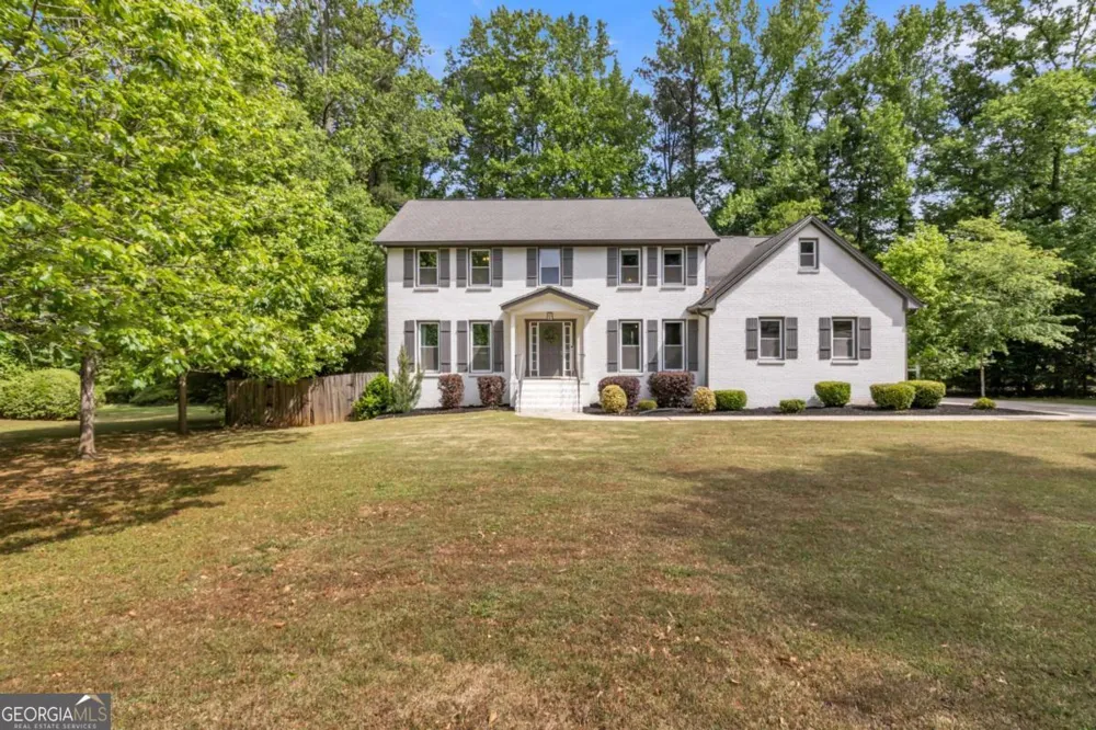 135 London Berry CT Tyrone, GA 30290
