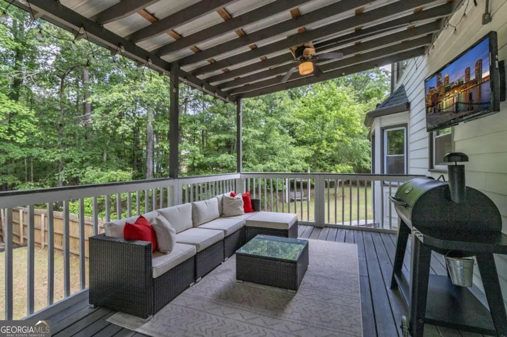 135 London Berry CT Tyrone, GA 30290