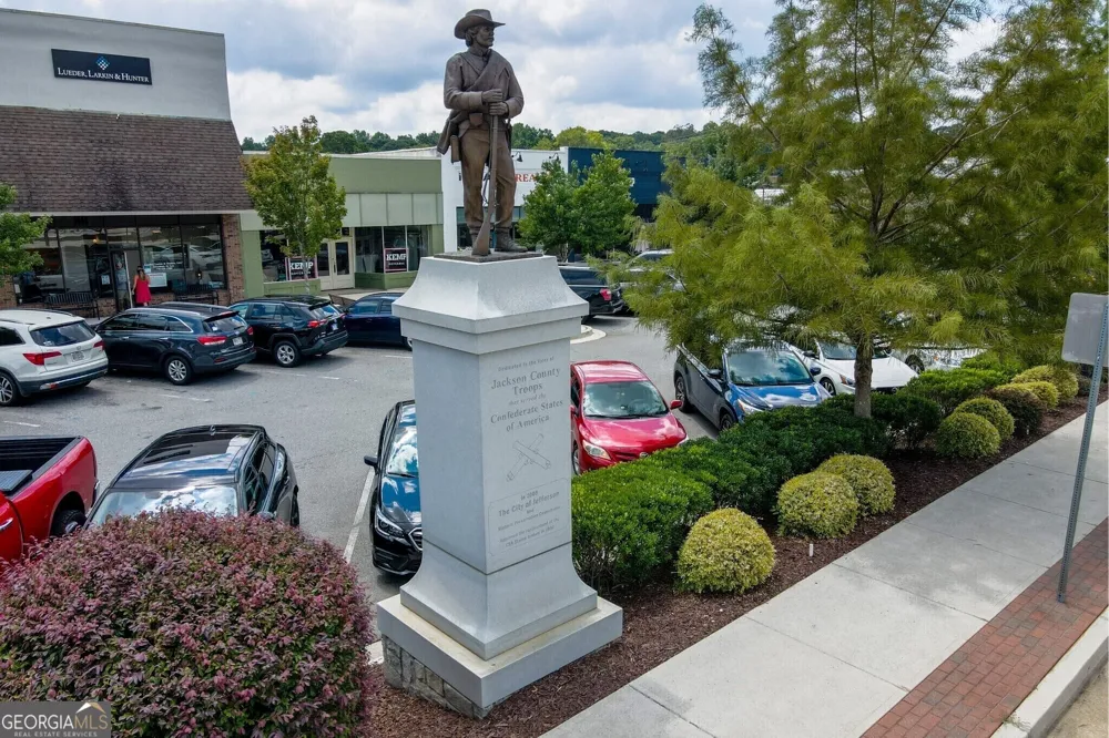 144 Eagles Crest DR Commerce, GA 30529