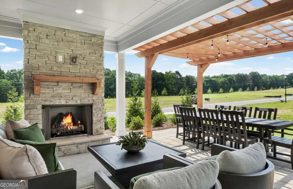 276 Concord DR Ball Ground, GA 30107