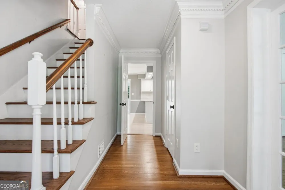 2033 Hessian CT Stone Mountain, GA 30087