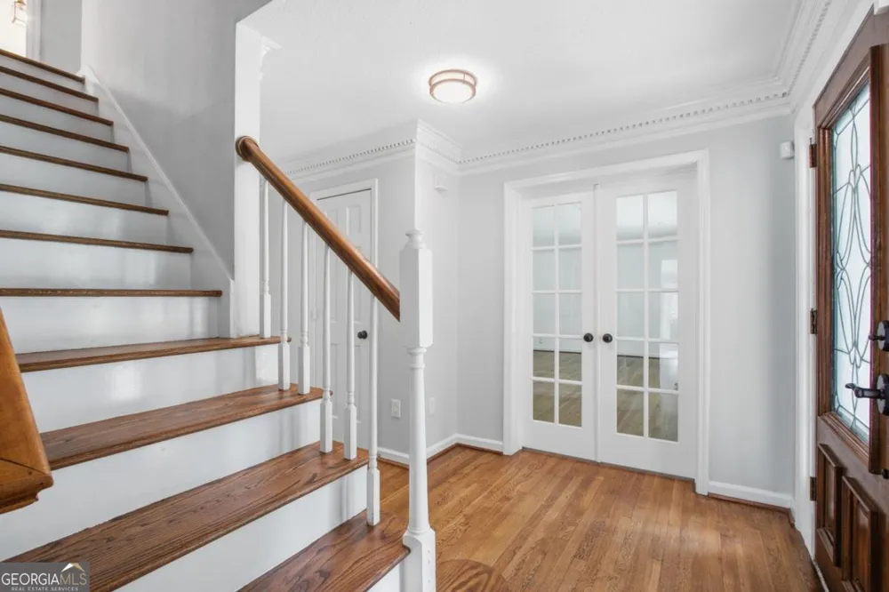2033 Hessian CT Stone Mountain, GA 30087