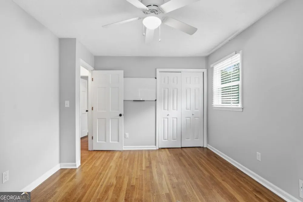 2033 Hessian CT Stone Mountain, GA 30087