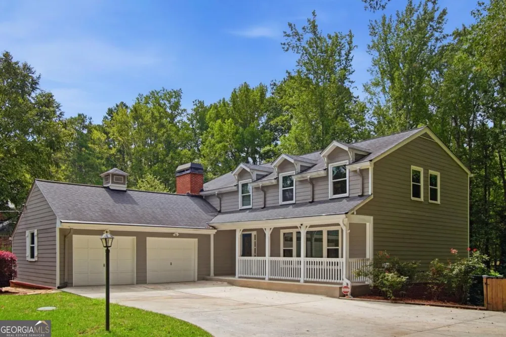 2033 Hessian CT Stone Mountain, GA 30087