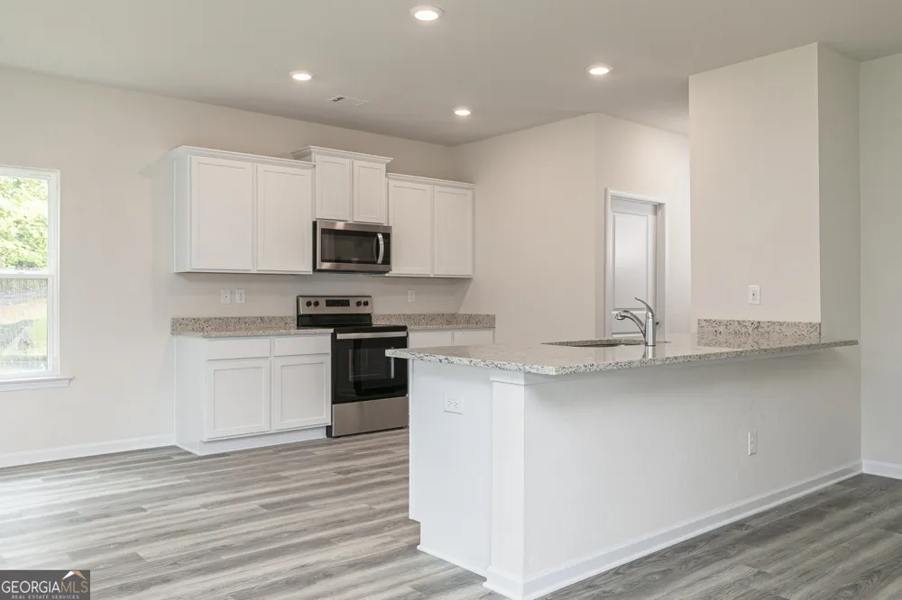 621 Slate RD Conyers, GA 30013