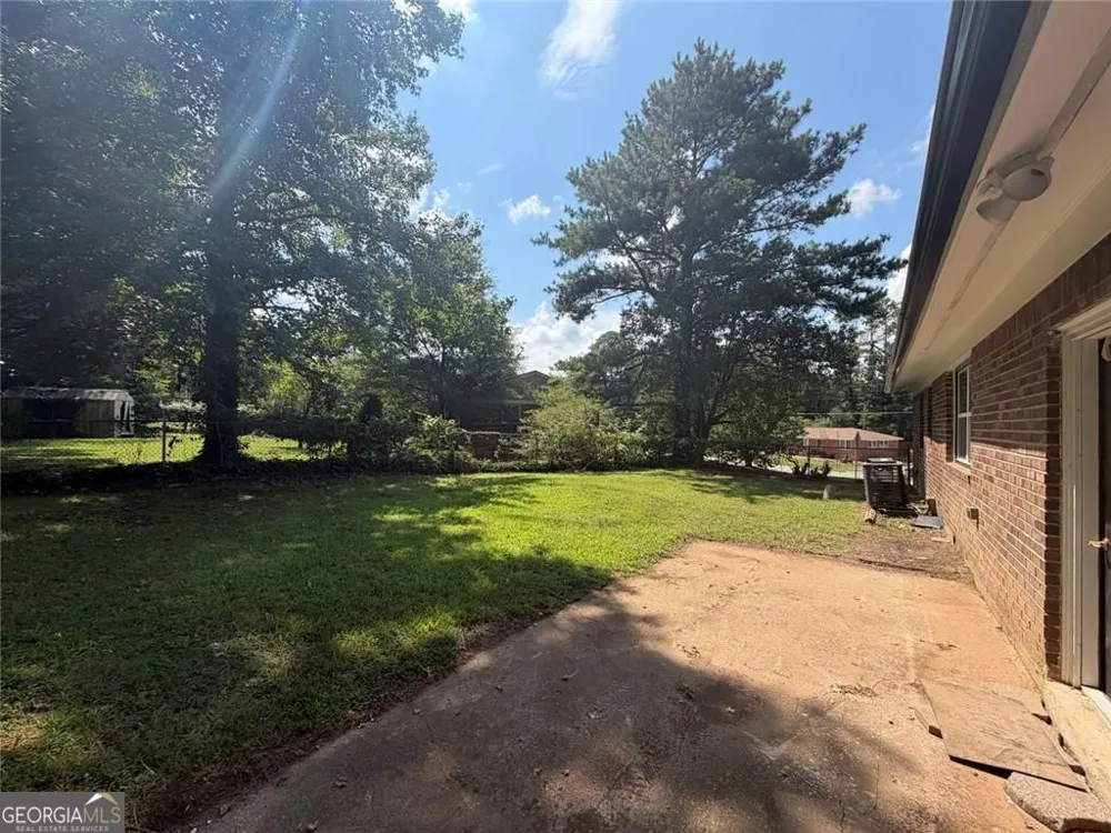 1633 Slate RD Conley, GA 30288