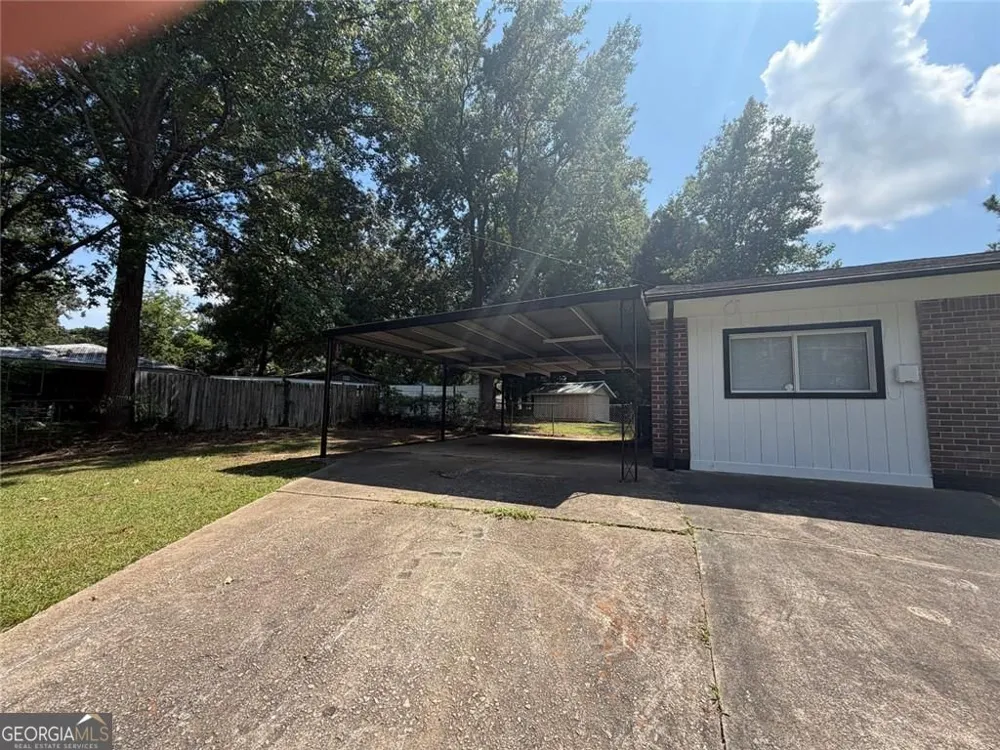 1633 Slate RD Conley, GA 30288