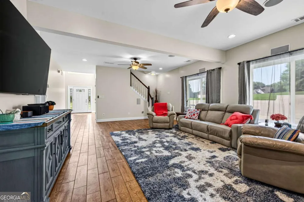 3289 Brooksong WAY Dacula, GA 30019