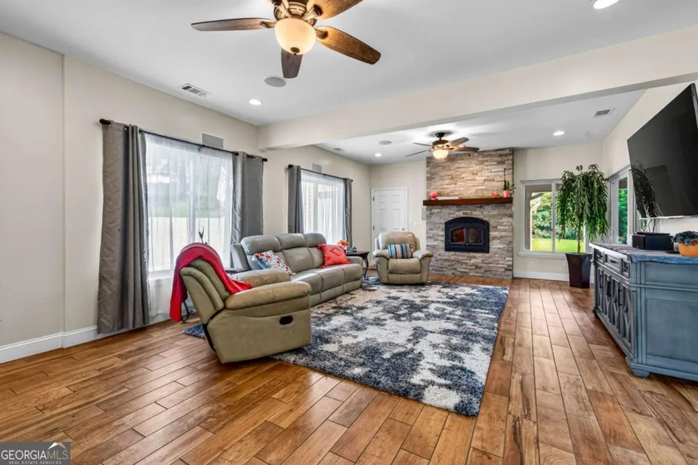 3289 Brooksong WAY Dacula, GA 30019