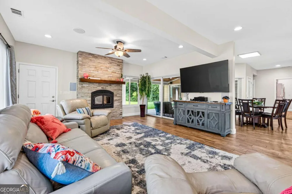 3289 Brooksong WAY Dacula, GA 30019