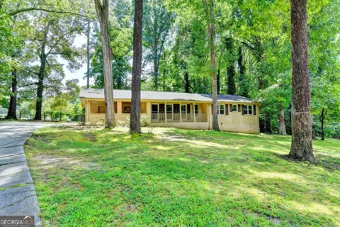 1138 Woodland CIR
