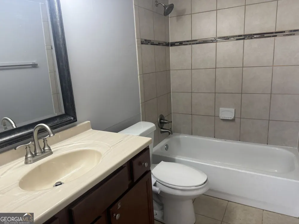 2207 Surrey CT SE Marietta, GA 30067