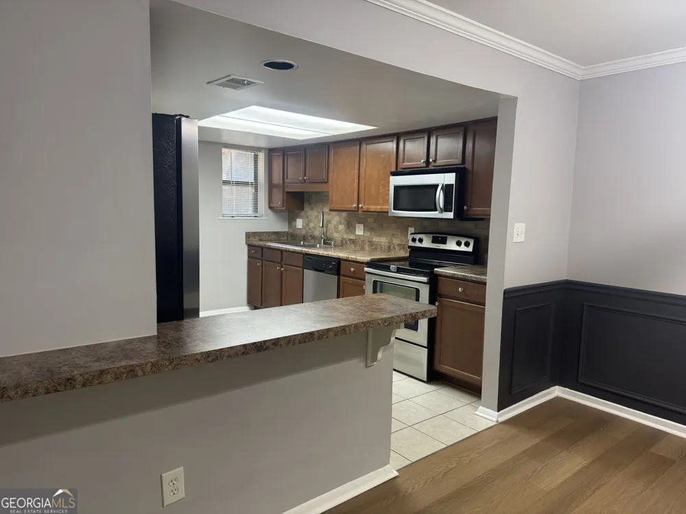 2207 Surrey CT SE Marietta, GA 30067