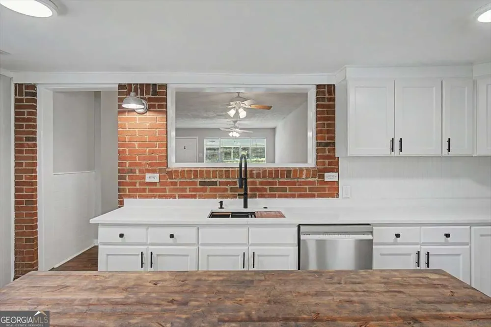 794 Old Allatoona RD SE Cartersville, GA 30121