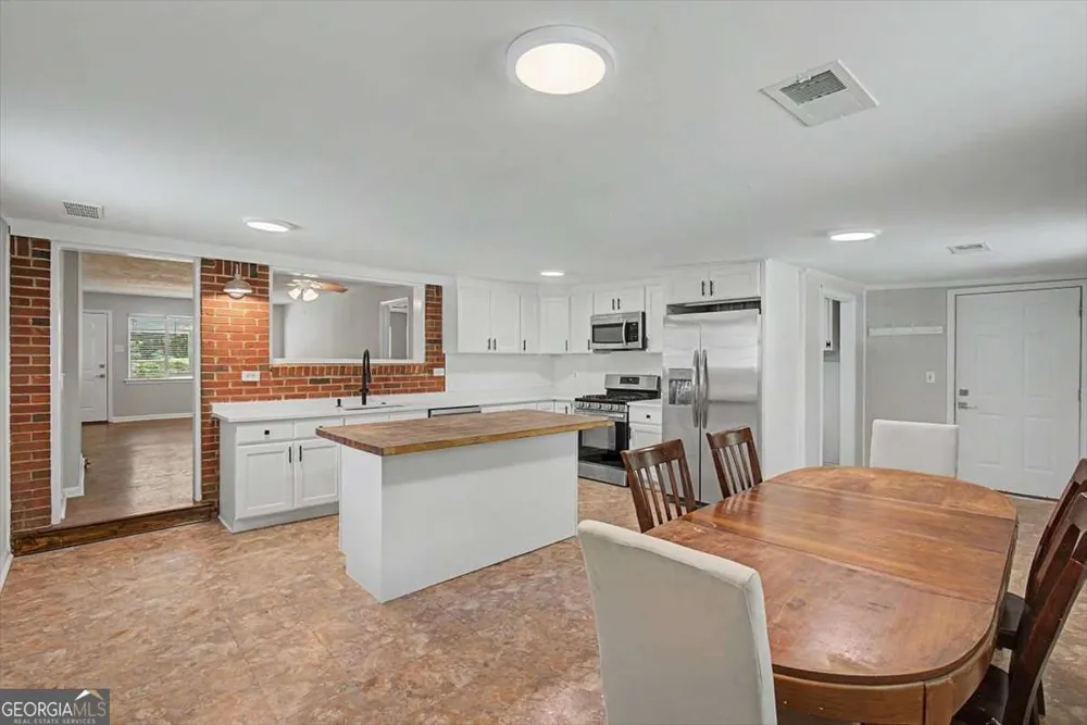 794 Old Allatoona RD SE Cartersville, GA 30121