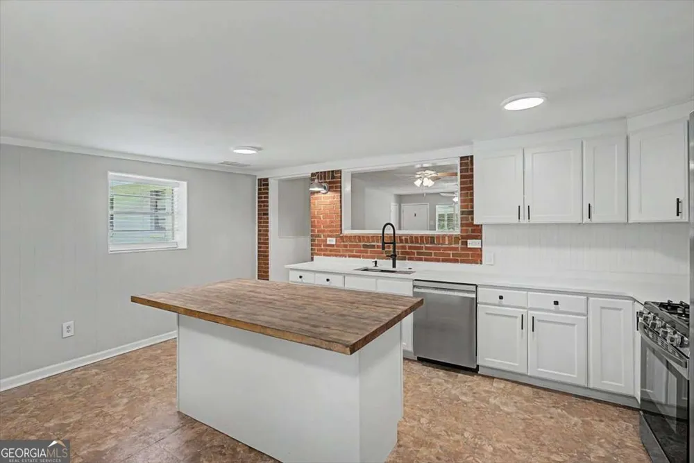 794 Old Allatoona RD SE Cartersville, GA 30121