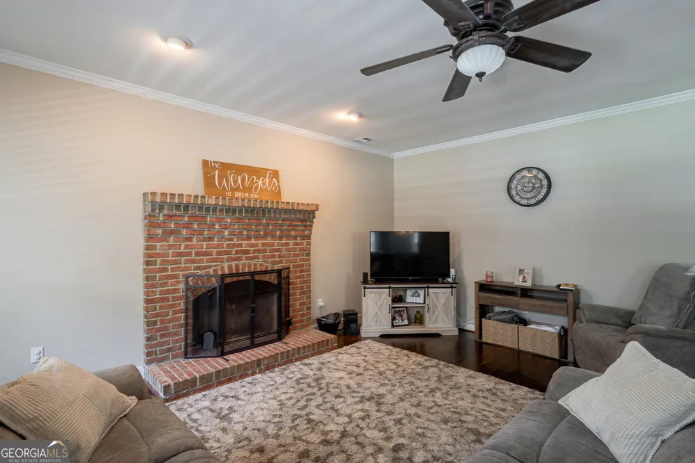 262 Brickyard RD Comer, GA 30629