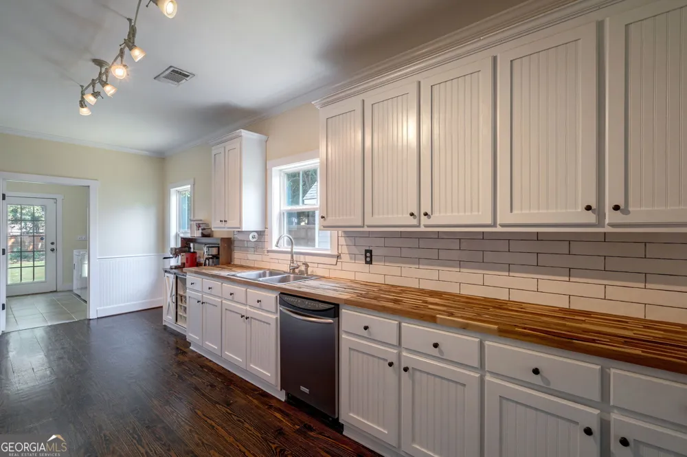 262 Brickyard RD Comer, GA 30629