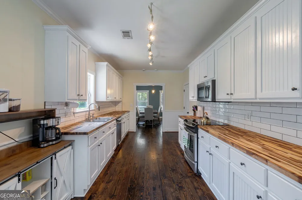 262 Brickyard RD Comer, GA 30629