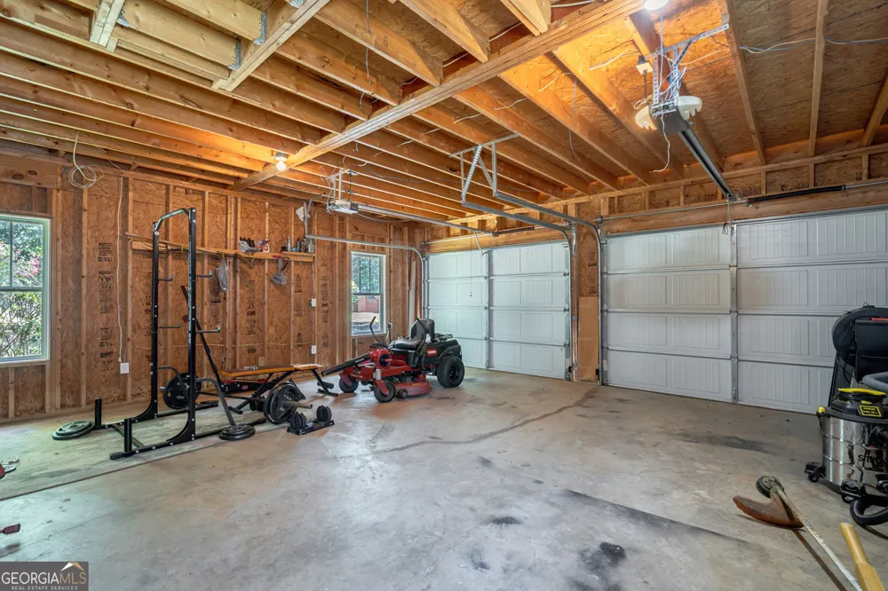 262 Brickyard RD Comer, GA 30629
